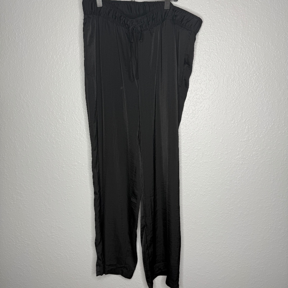 H & M  Black drawstrings casual pants‎ with pockets